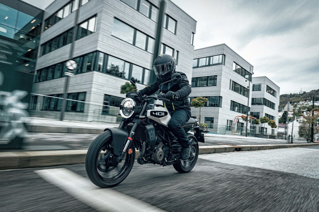 Husqvarna Svartpilen e Vitpilen 401: fuori cambia poco, dentro cambia tutto +VIDEO+